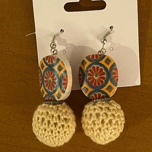 Woven earrings
